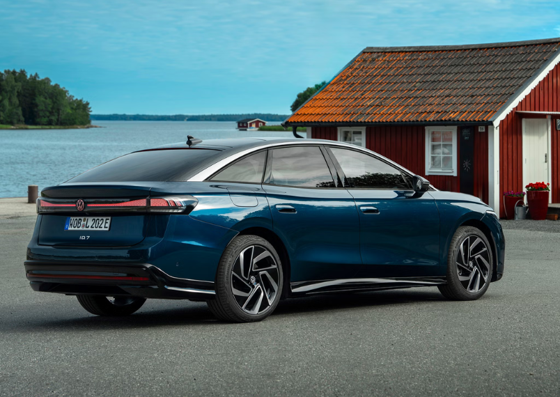 Top 7 Benefits of Driving an Electric Car in 2024